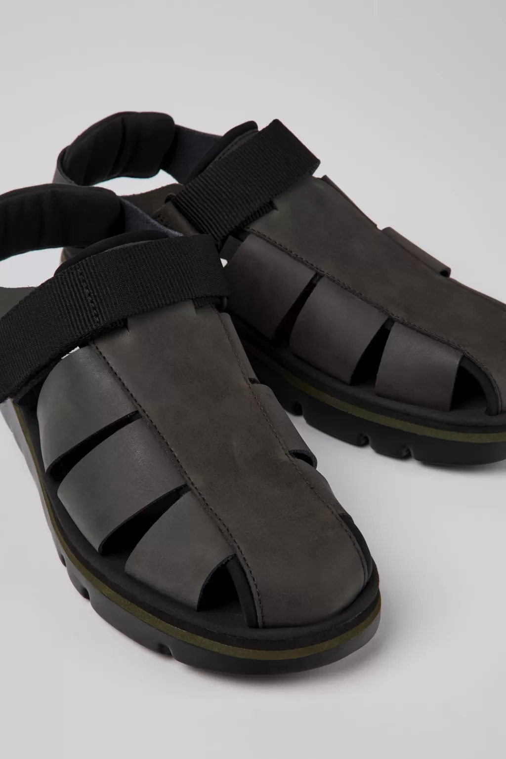 Camper oruga< Sandals